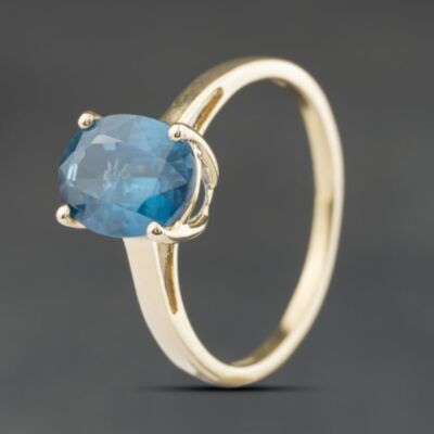 Pre-Owned 9ct Yellow Gold Blue Topaz Oval Dress Ring 41104557