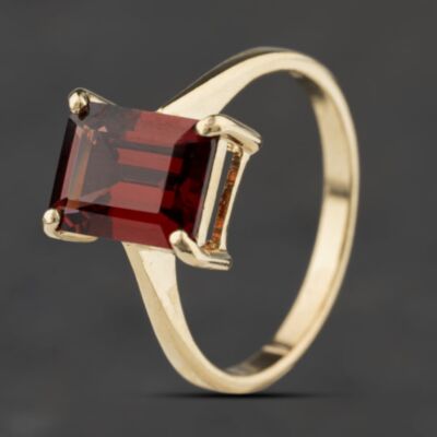 Pre-Owned Yellow Gold Garnet Oblong Dress Ring 41104639