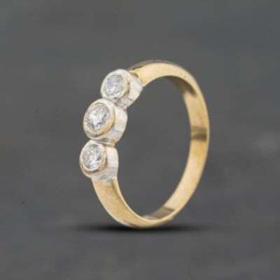 Pre-Owned 9ct Two Colour Gold Cubic Zirconia Rubover Three Stone Ring 41104749