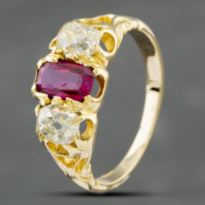 Pre-Owned Vintage Yellow Gold Ruby & Diamond Three Stone Ring 41121006