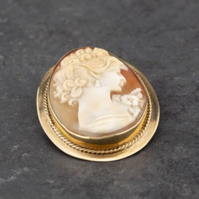 Pre-Owned Vintage 9ct Yellow Gold Cameo Plain Oval Brooch 41131091