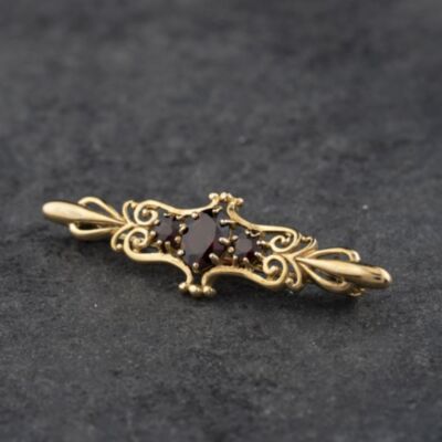 Pre-Owned 9ct Yellow Gold Garnet Set Brooch 41131177