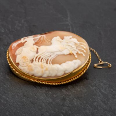 Pre-Owned Vintage Victorian Oval Boadicea Cameo Brooch 4113402