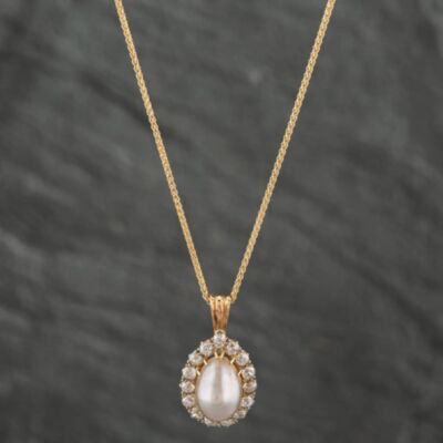 Pre-Owned Vintage Two Colour Gold Pearl & Diamond Pear Shape Cluster Pendant & 18 Inch Spiga Chain 41141276