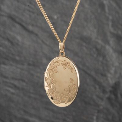 Pre-Owned 9ct Yellow Gold Oval Engraved Flowers Edge Locket Pendant & 18 Inch Curb Chain 41142207