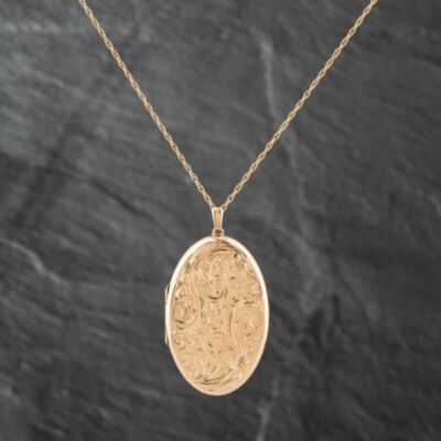 Pre-Owned 9ct Yellow Gold Hand Engraved Large Oval Locket Pendant & 20 Inch Prince Of Wales Chain 41142272