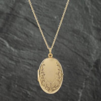 Pre-Owned 9ct Yellow Gold Hand Engraved Floral Pattern Locket Pendant & 18 Inch Trace Chain 41142346