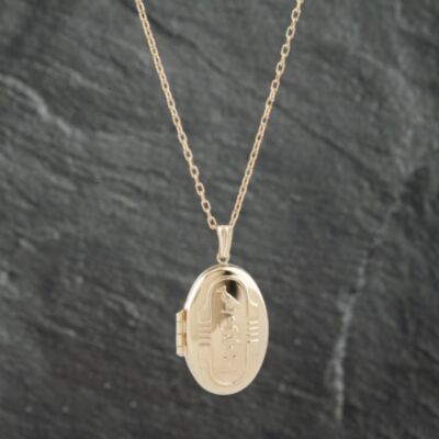 Pre-Owned 9ct Yellow Gold Egyptian Patterned Oval Locket Pendant & 20 Inch Trace Chain 41142347