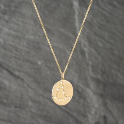 Pre-Owned 14ct Yellow Gold 0.15ct Brilliant Cut Diamond Capricorn Round Pendant & 16 Inch Trace Chain 41142397