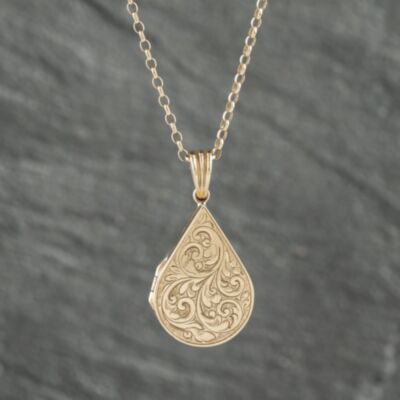 Pre-Owned 9ct Yellow Gold Foliate Hand Engraved Pear Shaped Locket Pendant & 18 Inch Belcher Chain 41142464