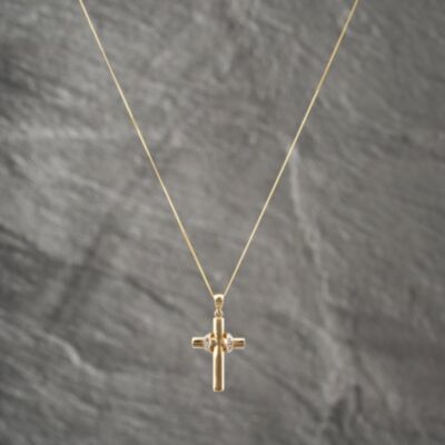 Pre-Owned 9ct Yellow Gold Diamond Set Cross Pendant & 18 Inch Curb Chain 41142482
