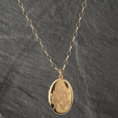 Pre-Owned 9ct Yellow Gold Foliate Hand Engraved Locket Pendant & 22 Inch Belcher Chain 41142533