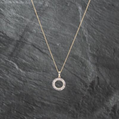 Pre-Owned 9ct Yellow Gold Diamond Open Circle Pendant & 18 Inch Trace Chain 41142664