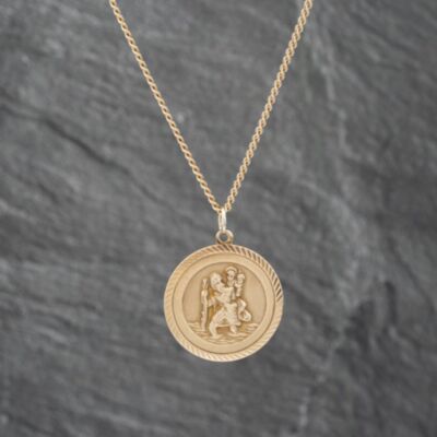 Pre-Owned 9ct Yellow Gold Round St Christopher Pendant & 18 Inch Curb Chain 41142705