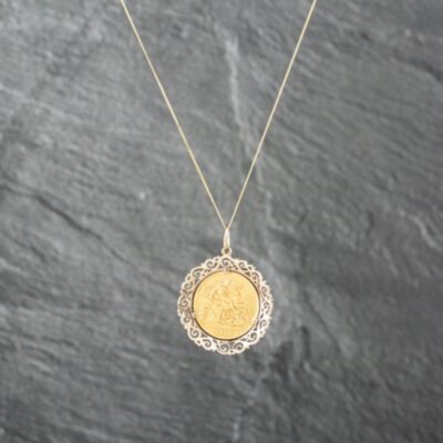 Pre-Owned 9ct Yellow Gold 1914 George V Half Sovereign Coin Keeper Pendant & 18 Inch Curb Chain 41142716