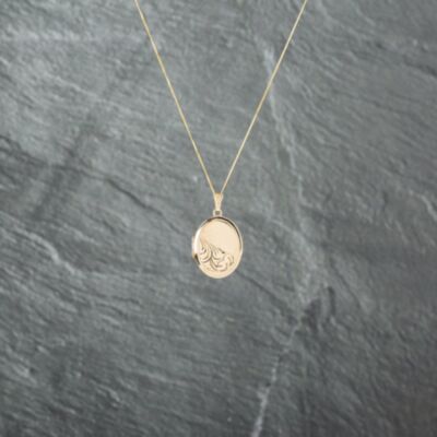 Pre-Owned 9ct Yellow Gold Oval Hand Engraved Locket Pendant & 18 Inch Curb Chain 41142753