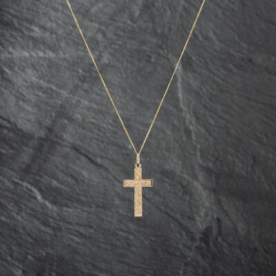Pre-Owned 9ct Yellow Gold Hand Engraved Cross Pendant & 18 Inch Curb Chain 41142773