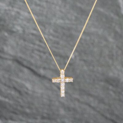 Pre-Owned 9ct Yellow Gold 0.30ct Brilliant Cut Diamond Cross Pendant & 18 Inch Curb Chain 41142827