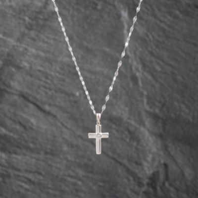 Pre-Owned White Gold Diamond Cross Pendant & 17 Inch Fancy Chain 41142830