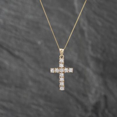 Pre-Owned 9ct Yellow Gold Cubic Zirconia Cross Pendant & 18 Inch Curb Chain 41142838
