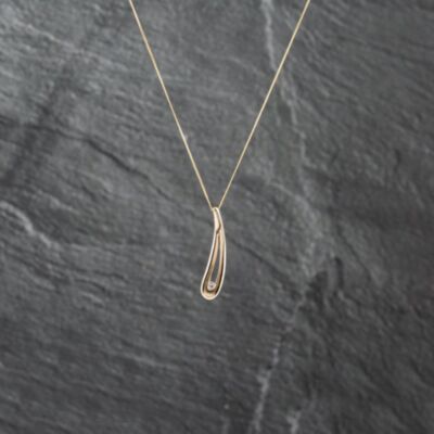Pre-Owned 9ct Yellow Gold Diamond Elongated Curved Pear Shape Dropper Pendant & 18 Inch Curb Chain 41142913