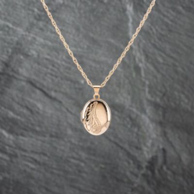 Pre-Owned 9ct Yellow Gold Half Engraved Locket Pendant & 16 Inch Prince Of Wales Chain 41142927