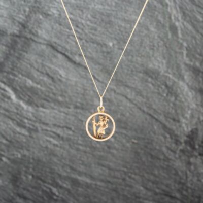 Pre-Owned 9ct Yellow Gold Openwork St Christopher Pendant & 18 Inch Curb Chain 41143020