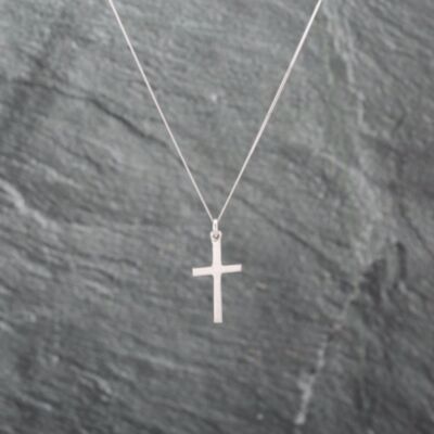 Pre-Owned 9ct White Gold Plain Cross Pendant & 18 Inch Curb Chain 41143039