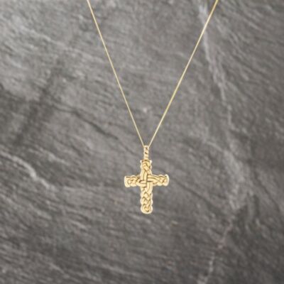 Pre-Owned 9ct Yellow Gold Engraved Cross Pendant & 18 Inch Curb Chain 41143104