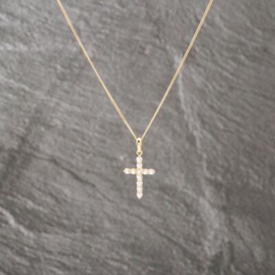 Pre-Owned 9ct Yellow Gold Cubic Zirconia Cross Pendant & 18 Inch Curb Chain 41143108