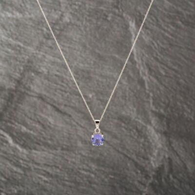 Pre-Owned 9ct White Gold Tanzanite Pendant & 18 Inch Prince Of Wales Chain 41143177