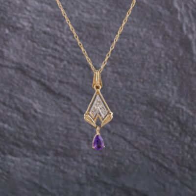 Pre-Owned 9ct Yellow Gold Amethyst & 0.03ct Diamond Fan Dropper Pendant & 18 Inch Prince Of Wales Chain 41143189