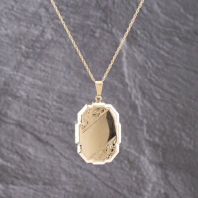 Pre-Owned Vintage 9ct Yellow Gold Oblong Part Engraved Locket Pendant & 15 Inch Prince Of Wales Chain 41143234