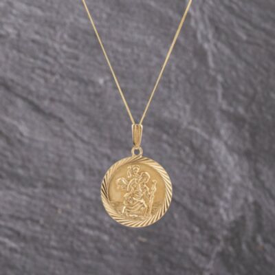 Pre-Owned 9ct Yellow Gold Round St Christopher Pendant & 18 Inch Curb Chain 41143238