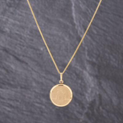 Pre-Owned 9ct Yellow Gold Round St Christopher Pendant & 18 Inch Curb Chain 41143252