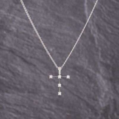 Pre-Owned 9ct White Gold 0.19ct Brilliant Cut Diamond Cross Pendant & 18 Inch Curb Chain 41143263