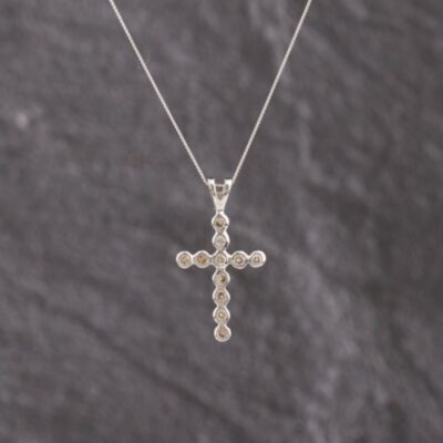 Pre-Owned White Gold Diamond Rubover Cross Pendant & 18 Inch Curb Chain 41143324