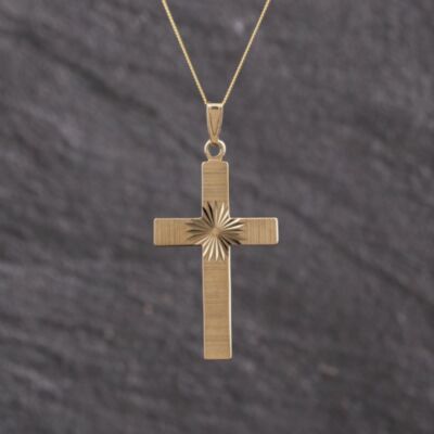 Pre-Owned 9ct Yellow Gold Patterned Cross Pendant & 18 Inch Curb Chain 41143362