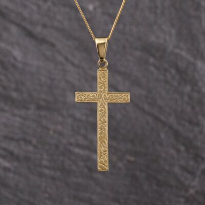 Pre-Owned 18ct Yellow Gold Patterned Cross Pendant & 18 Inch Curb Chain 41143363