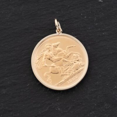 Pre-Owned Yellow Gold Elizabeth II 1982 Full Sovereign Coin Keeper Loose Pendant 41143381
