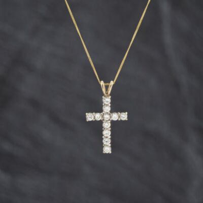 Pre-Owned 9ct Yellow Gold Cubic Zirconia Claw Set Cross Pendant & 18 Inch Curb Chain 41143429
