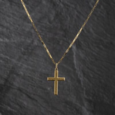 Pre-Owned 9ct Yellow Gold Engraved Cross Pendant & 16 Inch Paper Link Chain 41143444