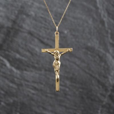 Pre-Owned 9ct Yellow Gold Crucifix Cross Pendant & 17 Inch Trace Chain 41143579