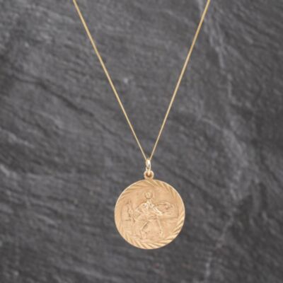 Pre-Owned 9ct Yellow Gold St Christopher Pendant & 18 Inch Curb Chain 41143584