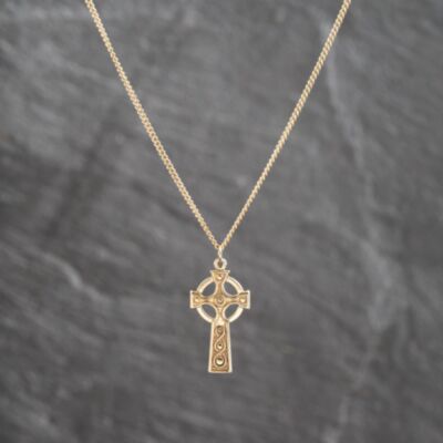 Pre-Owned 9ct Yellow Gold Celtic Cross Pendant & 18 Inch Curb Chain 41143654