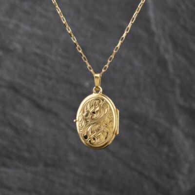 Pre-Owned 9ct Yellow Gold Foliate Engraved Double Sided Locket Pendant & 20 Inch Belcher Chain 41162329