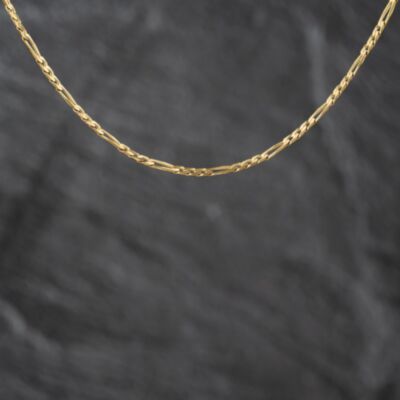 Pre-Owned 9ct Yellow Gold 16 Inch Figaro Chain 41162403