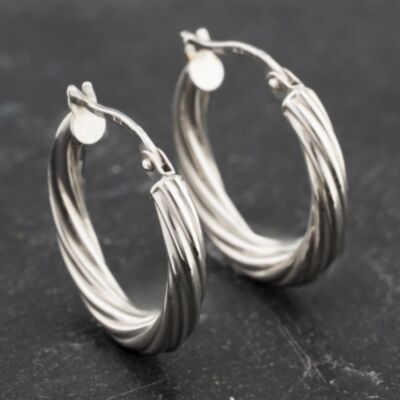 Pre-Owned White Gold 19mm Twist Hoop Earrings 41173461