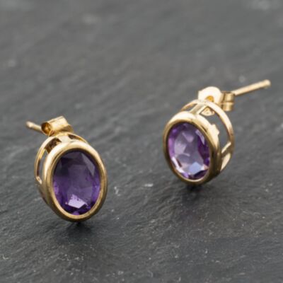 Pre-Owned Yellow Gold 8mm Amethyst Oval Stud Earrings 41174004