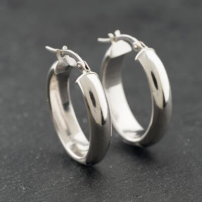 Pre-Owned White Gold Plain Oval Hoop Earrings 41174192